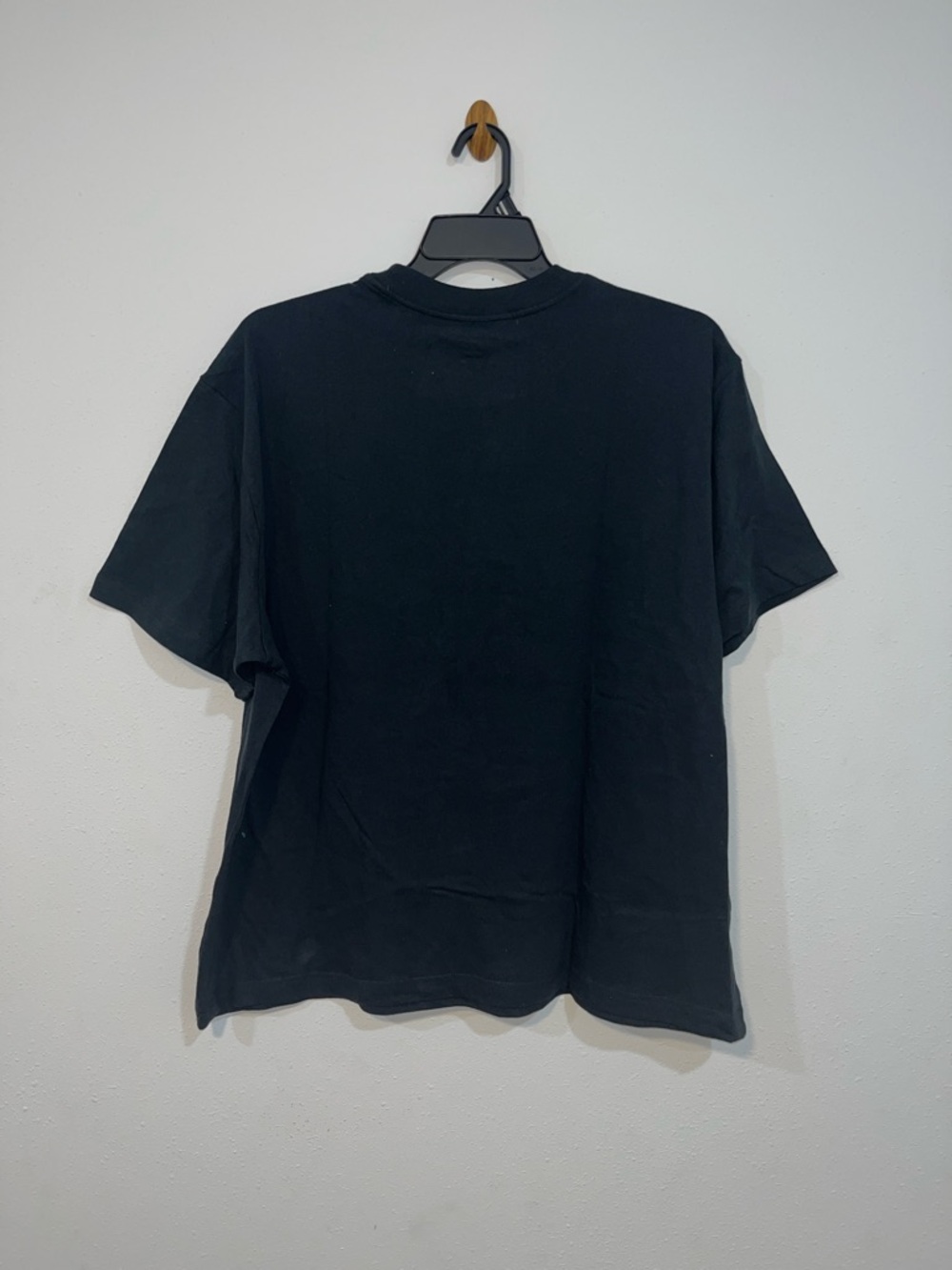 Original Use Black Tee with Alien Graphic and Red-Blue Accents size XL oversized - Picture 3 of 4